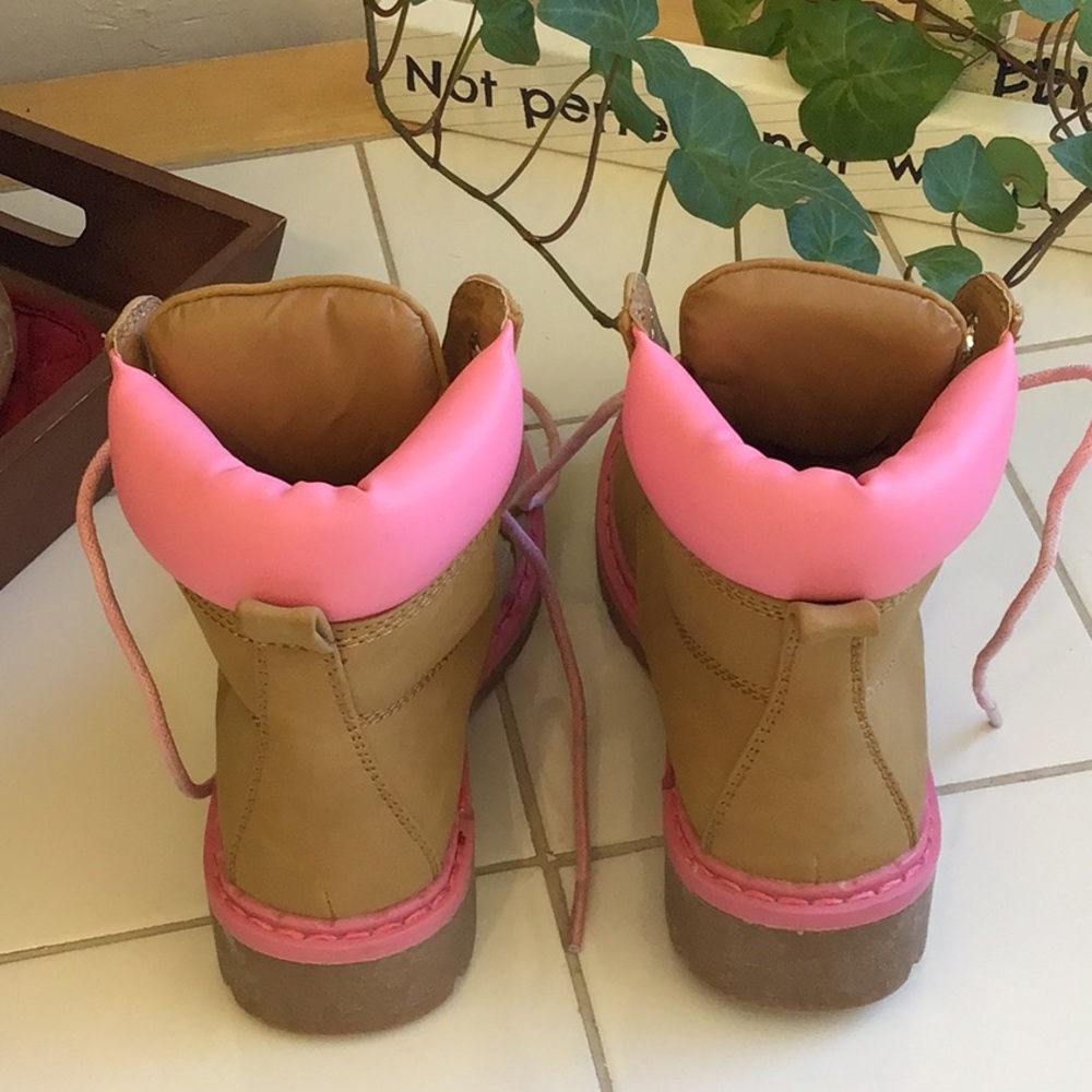 HOST PICK ‘Link’ Fashion Lace-Up Lug Threaded Sole Boots - Picture 4 of 7